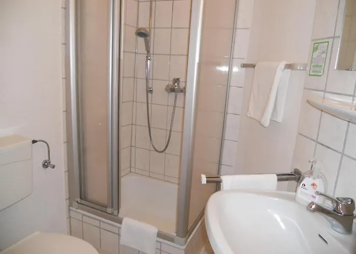 ゲストハウス Am Lieserpfad マンダーシャイト